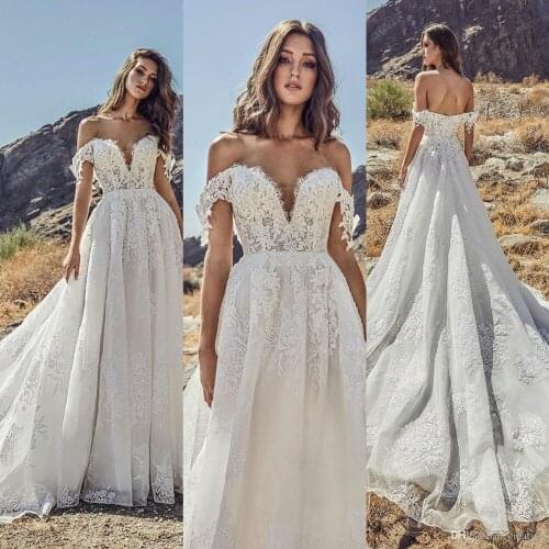 Modest 2019 Bohemian Wedding Dresses Off Shoulder Lace Backless Court Train Beach Country Boho Bridal Gowns Vestido De Novia