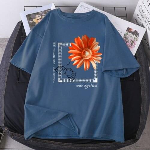 Elegant Flowers Print T-shirts Women Fashion Short Sleeve Plus Size Tshirts Outdoor Black Bodybuilding Tees Tops Camiseta Woman