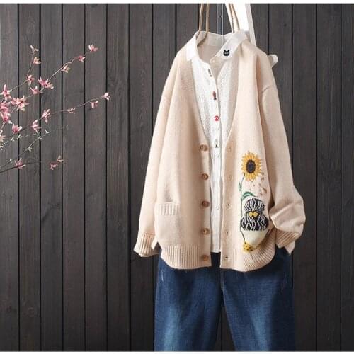 2020 Autumn New Sweater Coat Womens Long-sleeved Literary Jacquard Womens Wild Loose V-neck Cardigan Sweaters