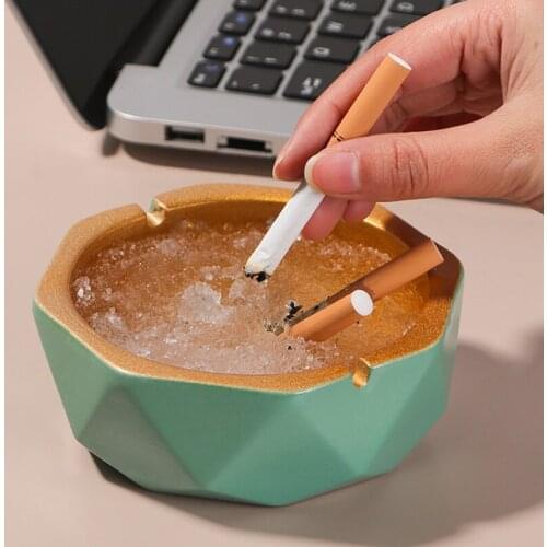 Polygon resin ashtray living room coffee table decoration dustproof portable ashtray home hotel office supplies gift