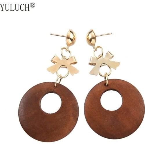 YULUCH 2018 3 Colors Natual Round Wood Stud Earrings wholesale Geometric Earrings For Woman Lady Girls fashion New Jewerly