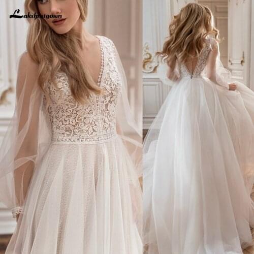 Charming Summer A-Line Bohemian Wedding Dress 2021 Long Flare Sleeve Lace Appliques Bridal Gowns with Button Back