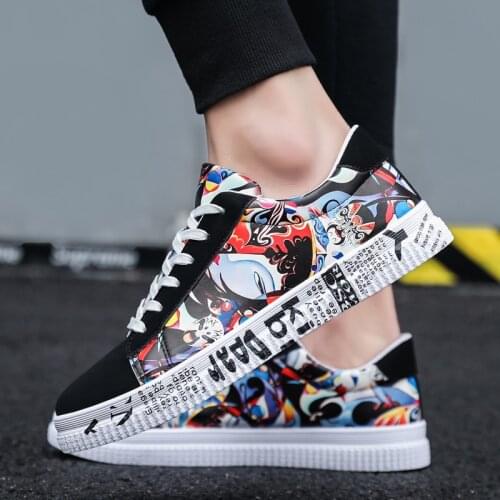 New Men Vulcanized Shoes Sneakers casual Mens Fashion Casual Lace-Up Colorful Canvas Sport Graffiti board Shoes