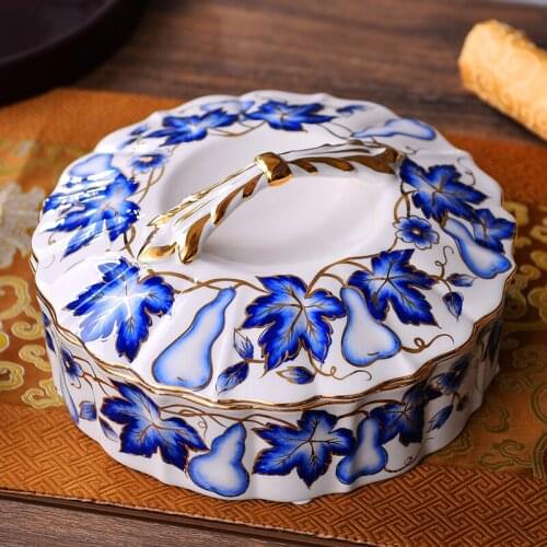 Christmas wedding decoration Blue White Ceramic Fruit Plate Living Room Creative Candy Box Dried Fruit Box Dried Fruit Plate