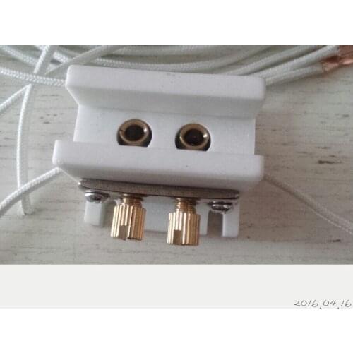 Backlight porcelain seat Stage 2000W light bulb porcelain seat Quartz ceramic seat Lamp holder G15 porcelain seat (with line)