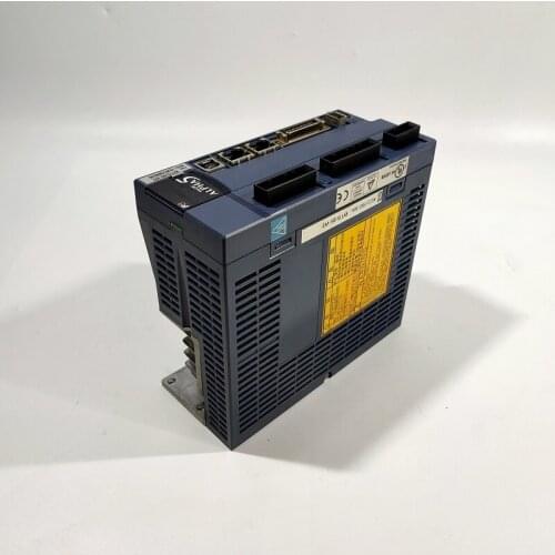 RYT751D5-VV2 750W 220V SERVO DRIVER , used one , 85% appearance new , test goods , free shipping