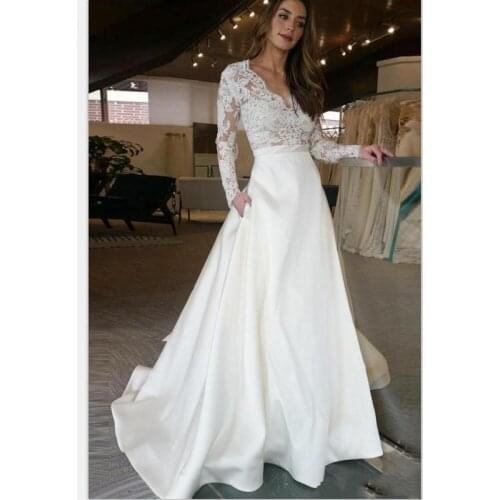 Wedding Dress Long-sleeved A-line Wedding Dress V-neck with Train White Lace Applique Bridal Dress Can Be Customized Color