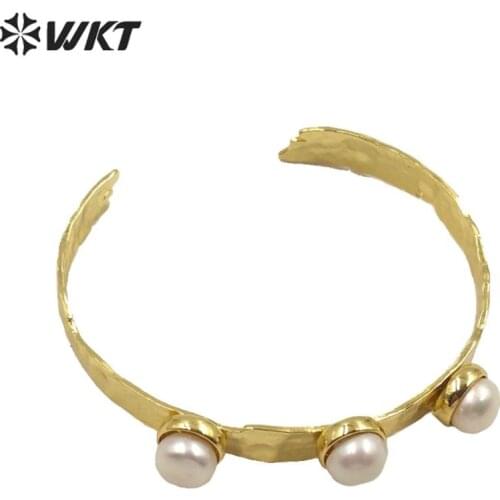 WT-MPB004 new Gorgeous high quality gold electroplated triple stone pearl bangle women fashion gold adjustable tiny bangle