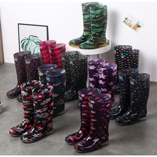 Women Mid-Calf Rain Boots Ladies Waterproof PVC Knee High Boots Outdoor Shoes Female Winter Fur Warm High Quality Rain Boots