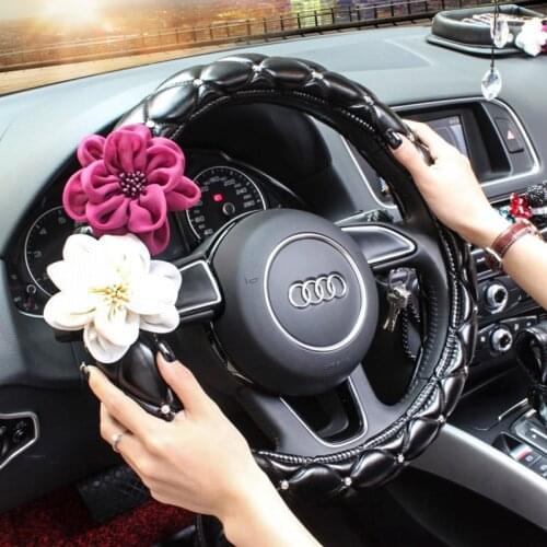 Luxury Diamond Rhinestone Rose Flower Car Steering Wheel Cover Leather Covered Crystal Steering Wheel Covers Women