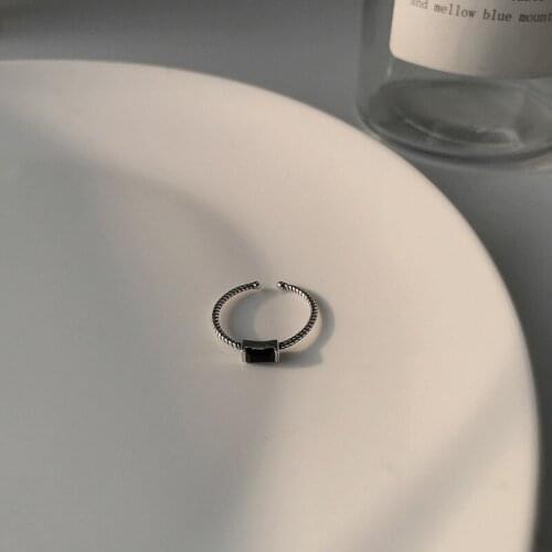 Adjustable Women Ring Black Stone Ladies Rings Joint Simple Fashion Jewellery Wedding Couples Vintage Silver Color Metal Anillos