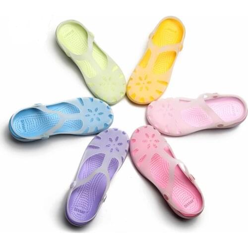 Women Mules Clogs Summer Beach Breathable Slippers Womans Sandals Jelly Shoes Cute Discolor Garden Mary Janes Sandals