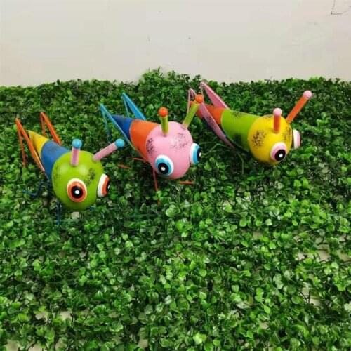 Metal Yard Art Garden Grasshopper Figurines Praying Mantis Locust Statues Ornaments Patio Lawn Decor For Outdoor Yard Decor