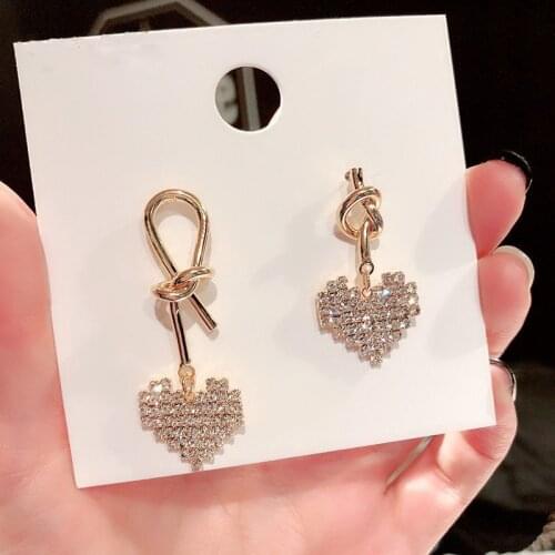 Korean version of the new wild earrings love asymmetric earrings female personality temperament net red simple earrings