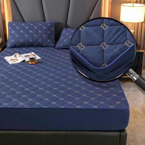 Quilted Bed Sheet Solid Color Thicken Letter Embroidery Fitted Bed Cover for Mattress Protector Cover Mat Pad Home Hotel Use