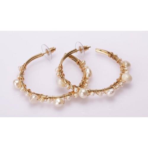 Multiple natural white freshwater pearl beads gold wire-wrapped vine charm big arc C hoop earring for woman daily jewelry