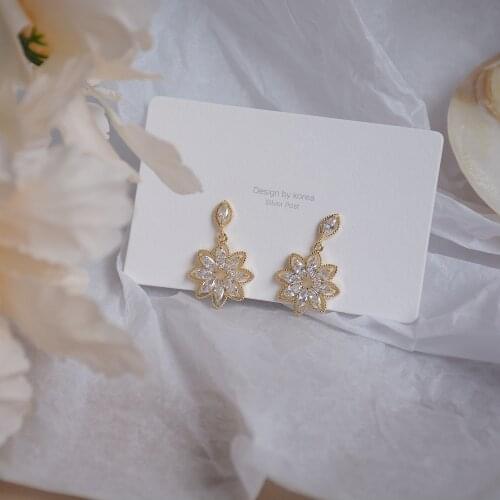 14k Real Gold Plated Fashion Jewelry Crystal Flower Exquisite Simple Stud Earrings for Woman Holiday Party Elegant Earring