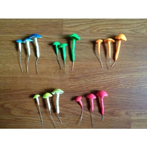 3 pcs handmade crafts/miniature luminous mushrooms light in the dark //Christmas tree stickers/wreath/fairy garden/terrarium
