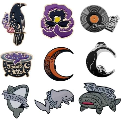 Creative Trinket Jewelry Brooch Flower/Bird/Crescent Moon/phonograph Brooches&Pins Clothes Bags Hat Badge Enamel Pin Gift