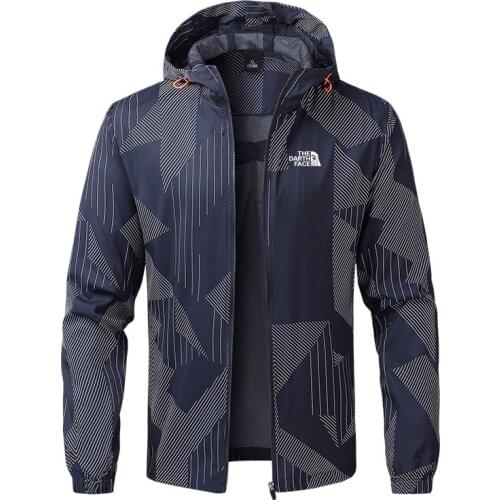 Pop autumn outdoor jacket mens tactical windproof jacket Vogue striped hooded jacket mens breathable sports jacket