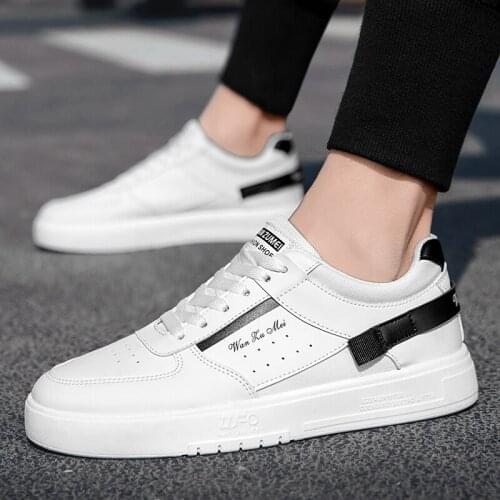 2021 New Fashion Mens Vulcanize Shoes 44 PU Casual White Mens Sneakers 43 Increase Breathable School Walking Mens Flat Shoes