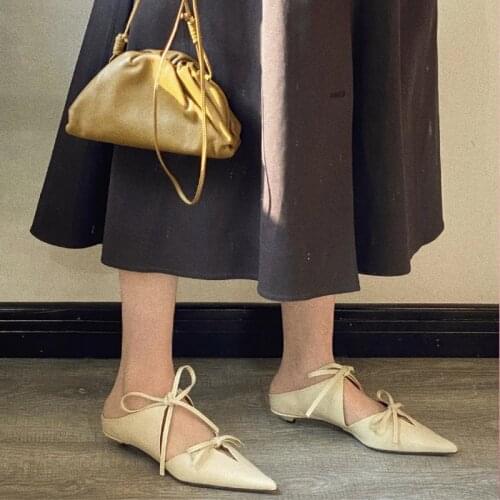 Womens shoes 2021 summer niche semi-slippers female temperament sandals wear pointed sandals fashion Baotou Mules