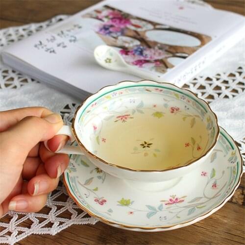 European Bone China Coffee Cup with Saucer and Spoon Set Traditional Chinese Afternoon Teacup Ceramic Household Espresso Mug