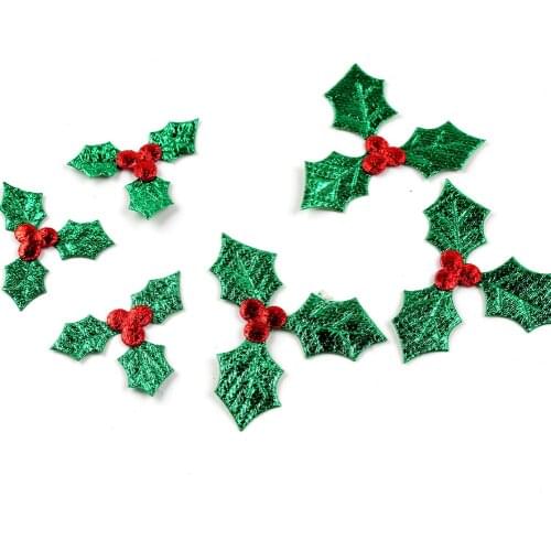 100Pcs Glitter Green Holly Leaf and Red Berry Cloth Applique for Christmas Decoration, Table Decoration, Stick-on Accessories