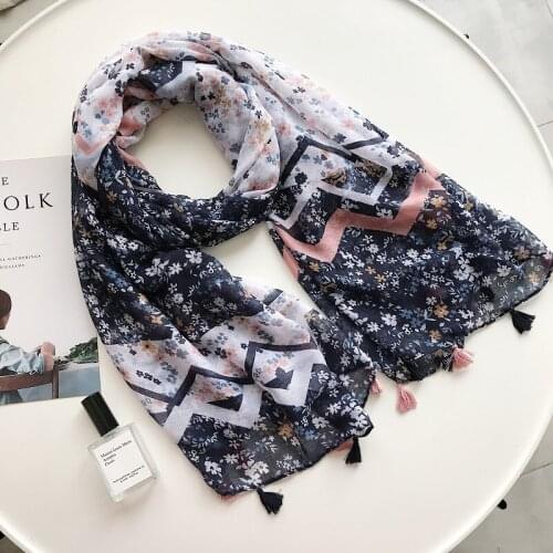 2021 Newest Women Floral Printed Scarf Cotton Tassel Scarf Shawls Wraps Hijabs