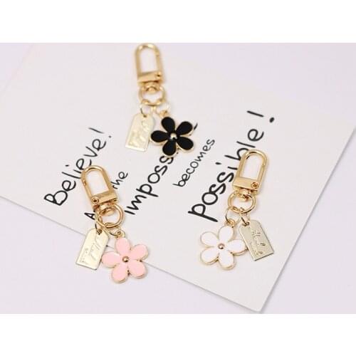 Korea Flower Charm Alloy Enamel Keychains For Woman And Girl Airpods Bag Car Small Pendant Accessories Charm Metal Keychain