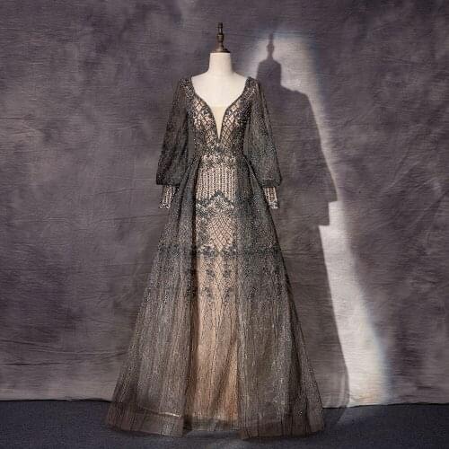 New 2021 Collection Elegant Arabic Gray Evening Party Dresses Long Sleeve Embroidered Lace Crystals Aline Formal Women Gown