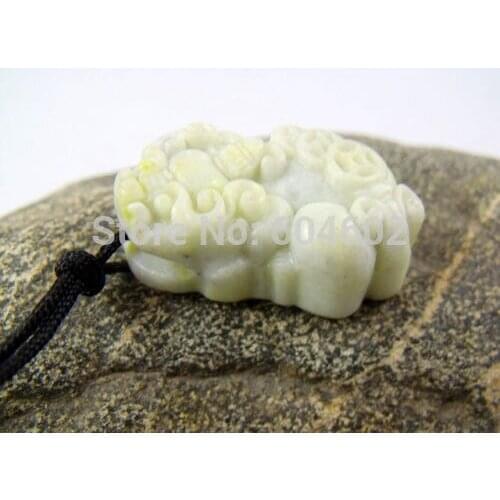 Lantian Chalcedony Wealth of God Beast(Pixiu) Amulet Pendant 342#+New