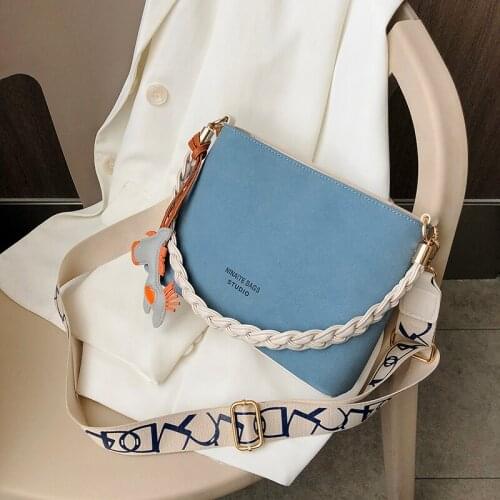 Best Selling Brand Bags 2021 New Fashion One-shoulder Messenger Bag Trend All-match Elegant Womens versatile straddle bag