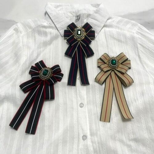 Luxury Ribbon Bow Brooch Rhinestones Pins for Women Clothing on Clothes New Pearl Crystal Neckline Cloth Fabric Metal Brooches