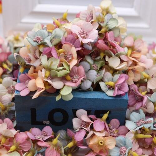 50Pcs 2cm Multicolor Daisy Flower Heads Mini Silk Artificial Flowers for Wreath Scrapbooking Home Wedding Decoration