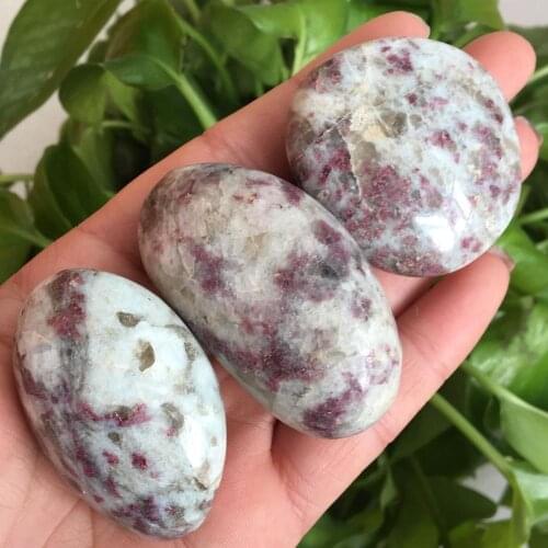 1pcs Natural tourmaline mineral gemstone hand polished hand play natural crystal reiki healing 90-100g