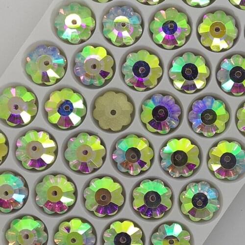 TopStone AB Plum flower Sew On Rhinestone Glass Crystal Xilion Marguerite Lochrose Sew on stone