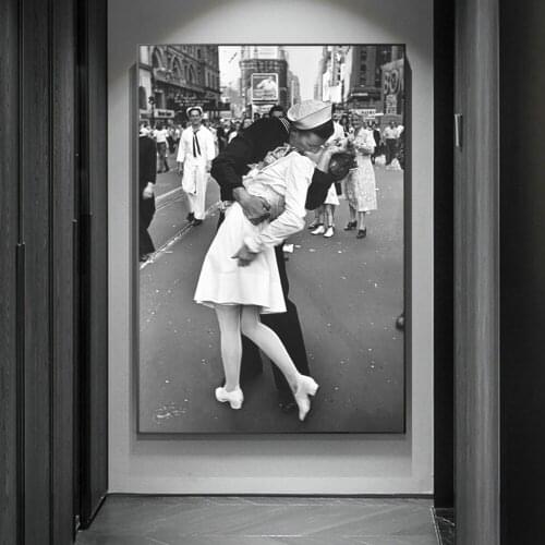 The Kiss In Times Square Old Photo Poster And Prints Vintage Canvas Wall Art Painting Retro Decor Picture For Living Room