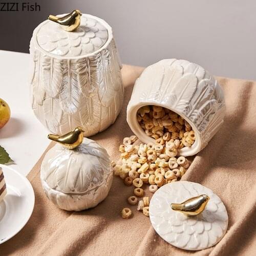 Nordic Ceramics Storage Tea Pot Jar Home Desktop Candy Jars Storage Box Organizer Ceramic Golden Bird Feather Relief Home Decor