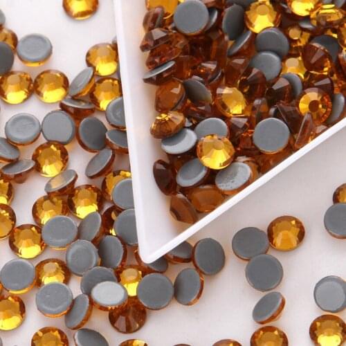 Top Quality Iron on Hotfix Rhinestone Starss Crystal Glass stones AAA SS10 SS12 SS16 SS20 SS30 Glue back Glass Stone For Clothes