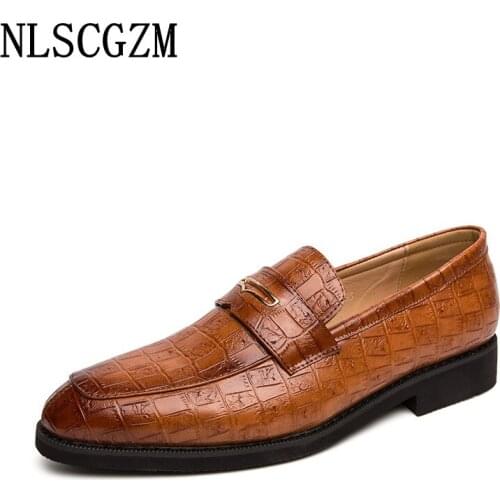 Italian Mens Dress Shoes Loafers Coiffeur Oxford Slip on Shoes for Men Wedding Dress Leather Shoes Men Formal Office 2021 Scarpe