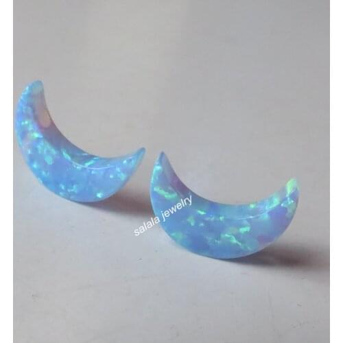 100pcs /lot 8x11mm Moon Fire Opal op06 Light Blue Synthetic Moon Opal Stone Moon Cabochon Fire Opal for Necklace