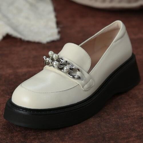 Womens genuine leather thick sole platform flats loafers leisure soft comfortable round toe beading chain decoration moccasins
