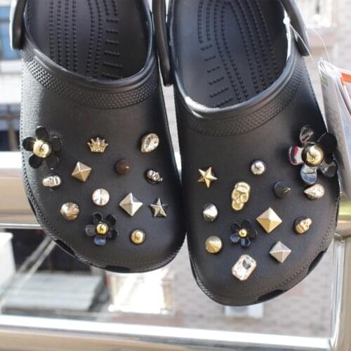 Punk Croc Charms Cool Charms for Crocs DIY Fashion Shoe Charms Vintage Shoe Decoration Designer for Croc JIBZ Hot Sale