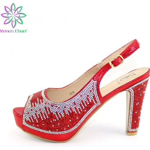 2020 Nigerian Design Shoes African Women Wedding Shoes Decorate with Rhinestone in Red Color
