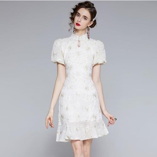 Lace Cheongsam Improved Version Dress Womens 2021 New Summer Puff Sleeve Pearl Clasp Floral Embroidery Fishtail Dress