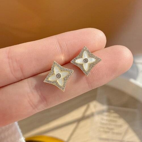 Ins Hot Sale 14K Gold Plated Jewelry Shell Flower Earrings for Women Unique Zircon Star Earrings