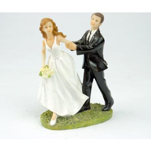 Romance Groom & Bride Figurine Resin Wedding Cake Topper Wedding Decoration Bridal Party Supplies