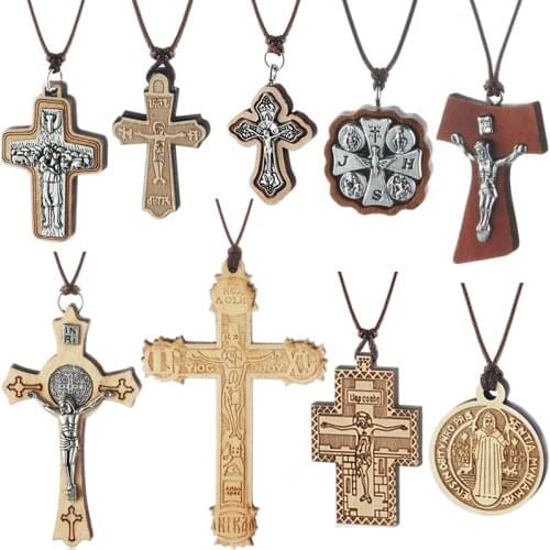 Crucifix Pendant Necklaces For Men Wood Cross Necklace Leather Rope Chains Prayer Religious Jewelry Jesus Catholic Neckless INRI