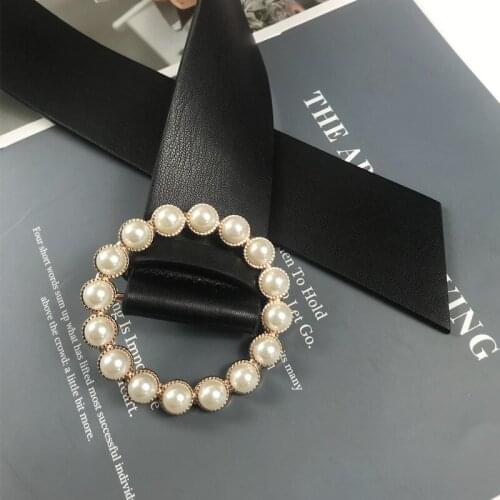 Dressing ladies leather professional dress belt pearl new round pin buckle leather wild jeans with narrow fashion 2021 New
